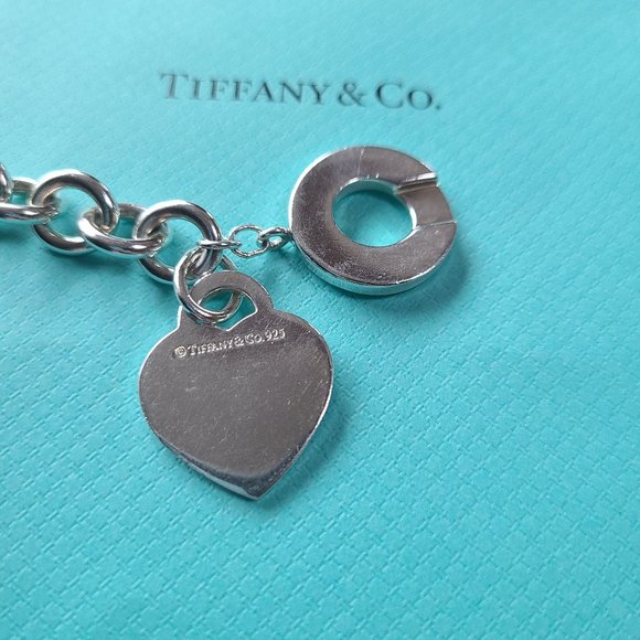 Tiffany's & Co Toggle Charm Bracelet - Picture 4 of 16